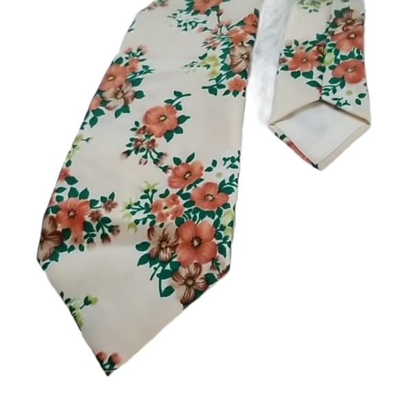 VTG Custom Tailored Fruit of the Loom Flowers Tie. - Picture 1 of 10
